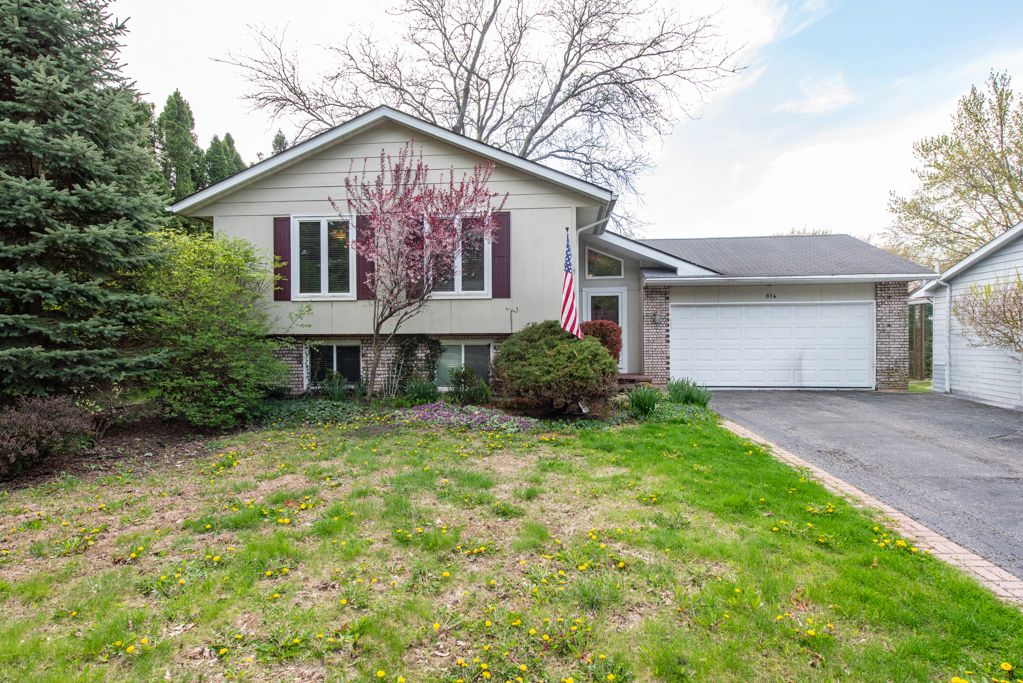814 Holdridge Avenue, Winthrop Harbor, IL 60096