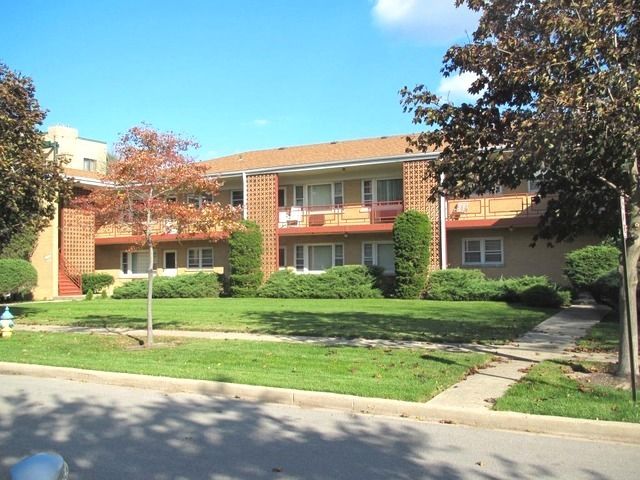 13 CLIFTON Avenue, Park Ridge, IL 60068