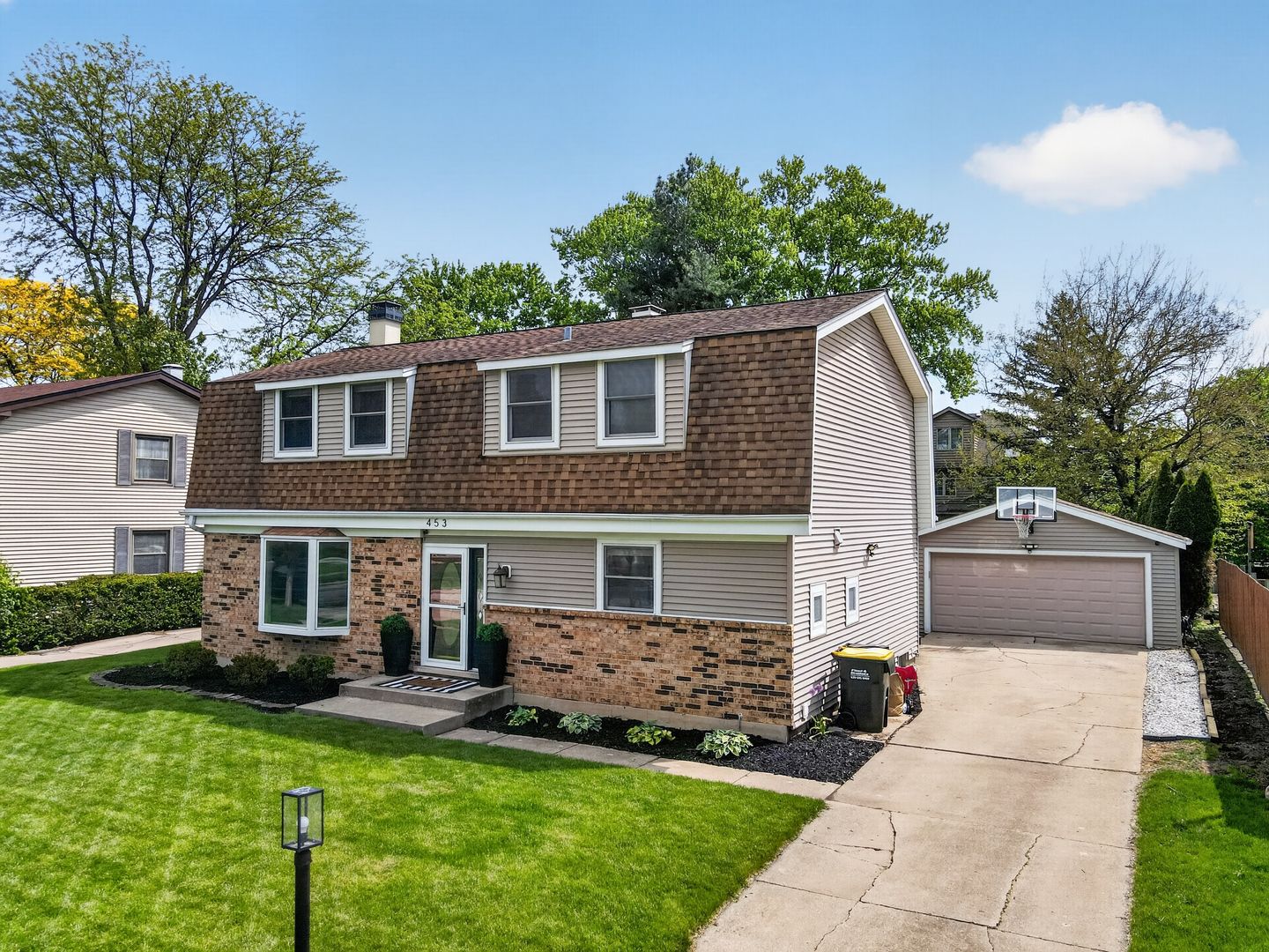 453 S Park Street — Westmont, IL 60559