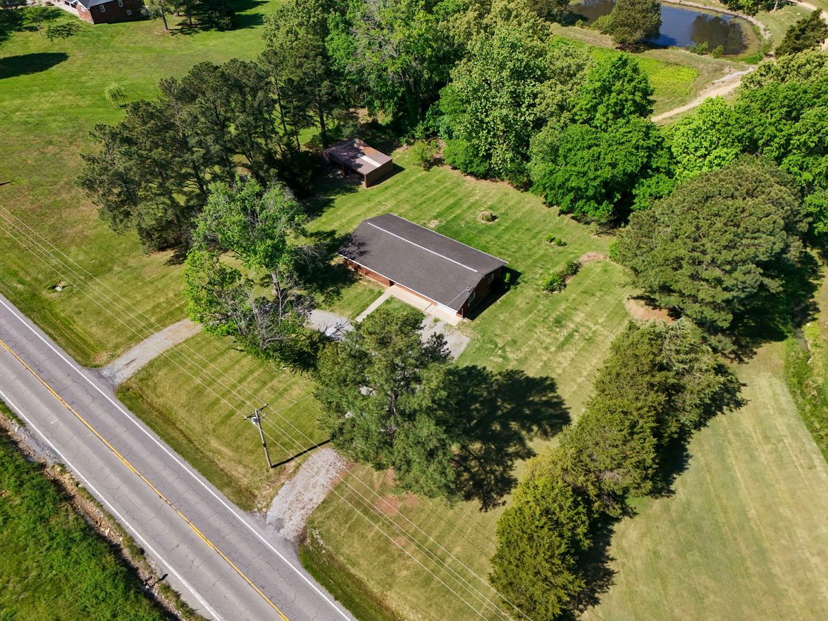 2585 Market Road, Marion, IL 62959