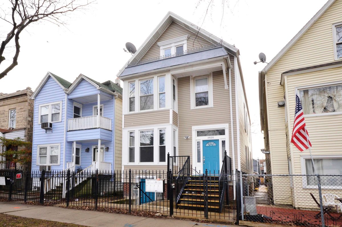 1920 Ridgeway Avenue, Chicago, IL 60647