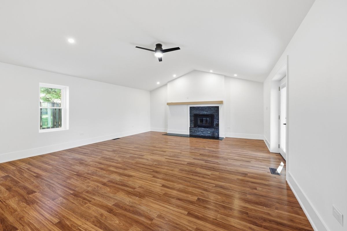 1107 N East Street, Marengo, IL 60152