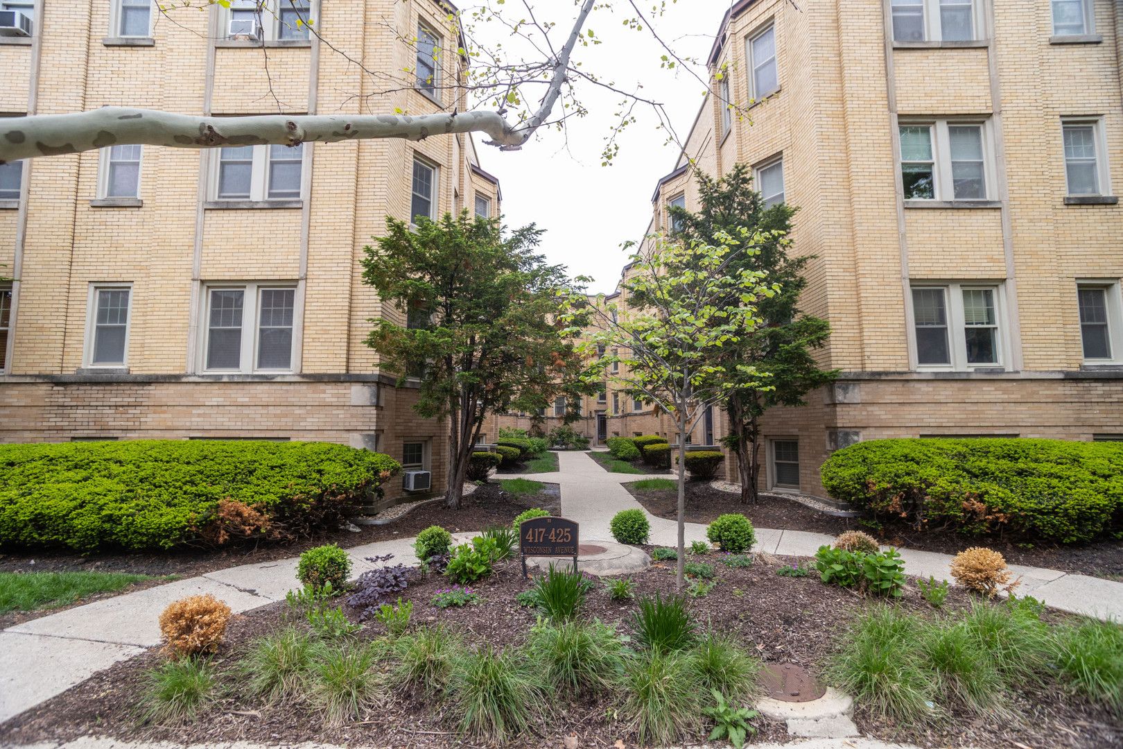 417 Wisconsin Avenue #1E — Oak Park, IL 60302