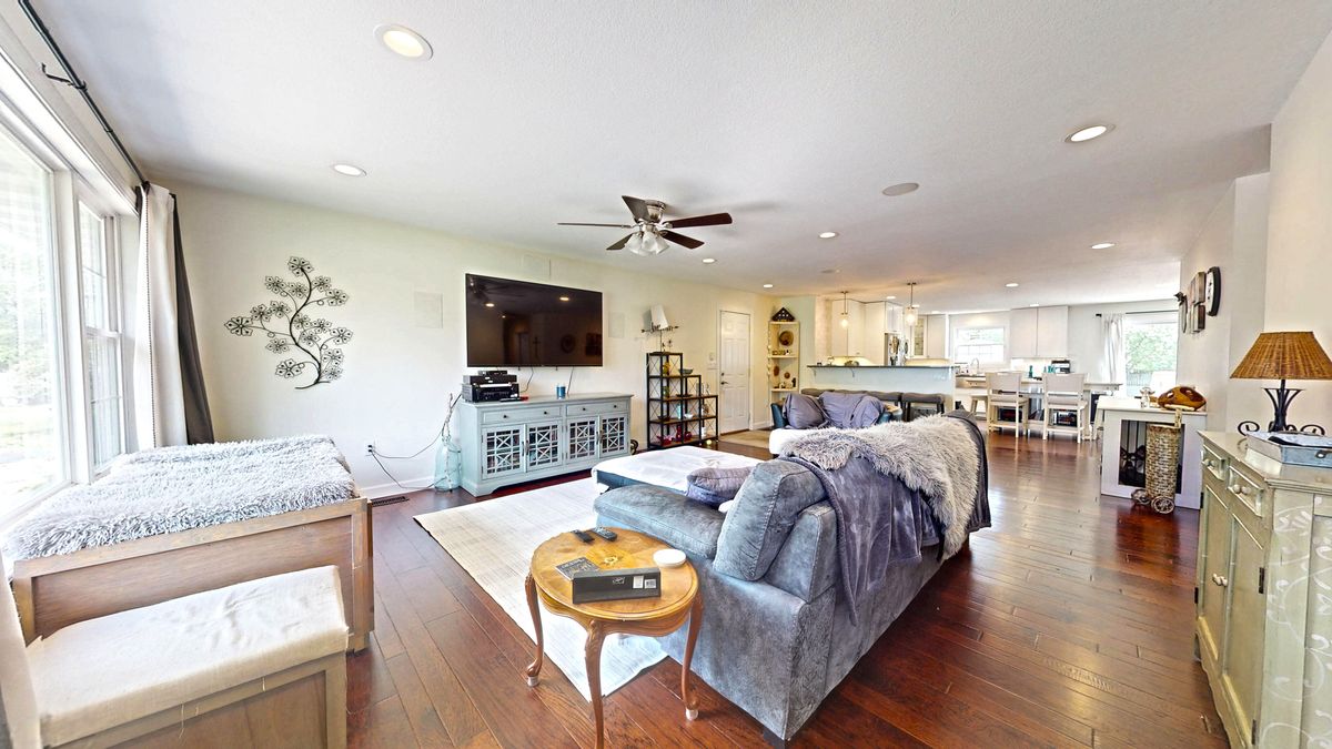 705 E Douglas Street, St. Joseph, IL 61873