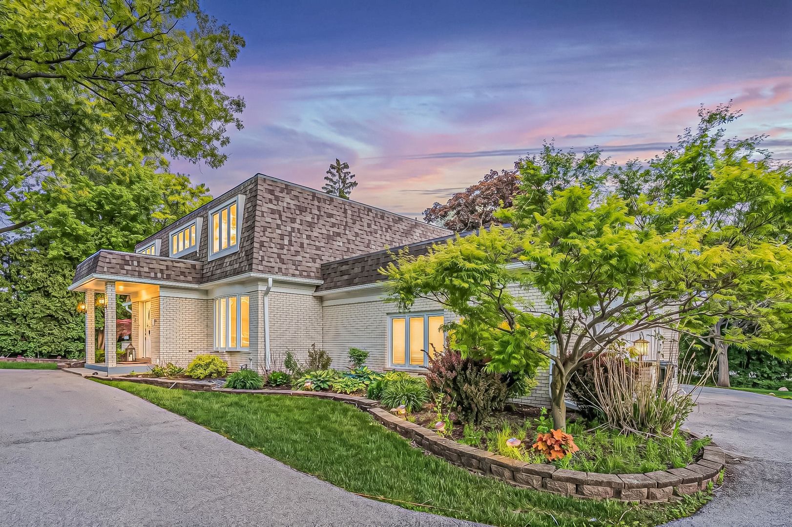 15 DEVONSHIRE Drive — Oak Brook, IL 60523