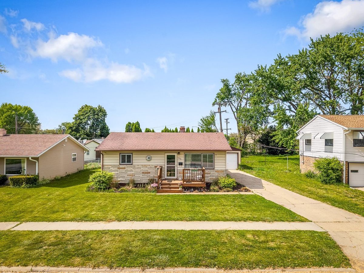 1270 W Staver Street, Freeport, IL 61032