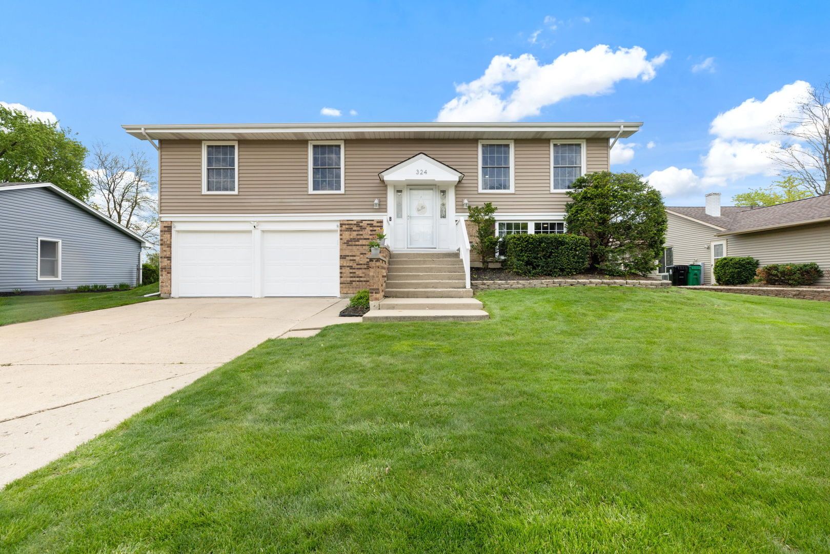 324 Byron Avenue — Bloomingdale, IL 60108