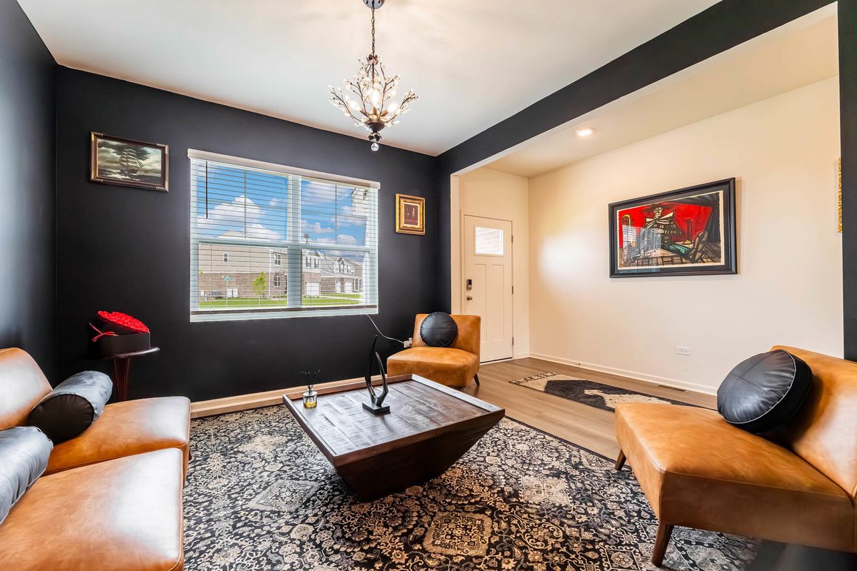 15000 W Oxford Lane, Manhattan, IL 60442