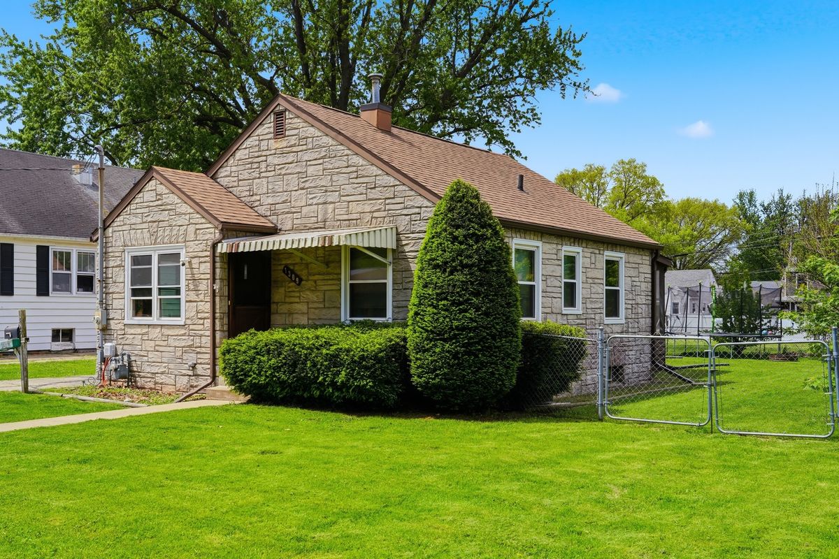 1309 8th Avenue, Sterling, IL 61081
