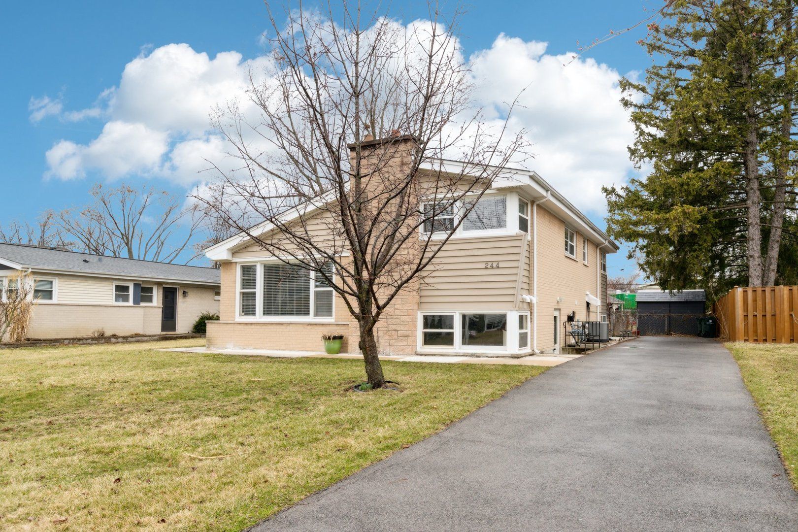 244 Glendale Road — Glenview, IL 60025