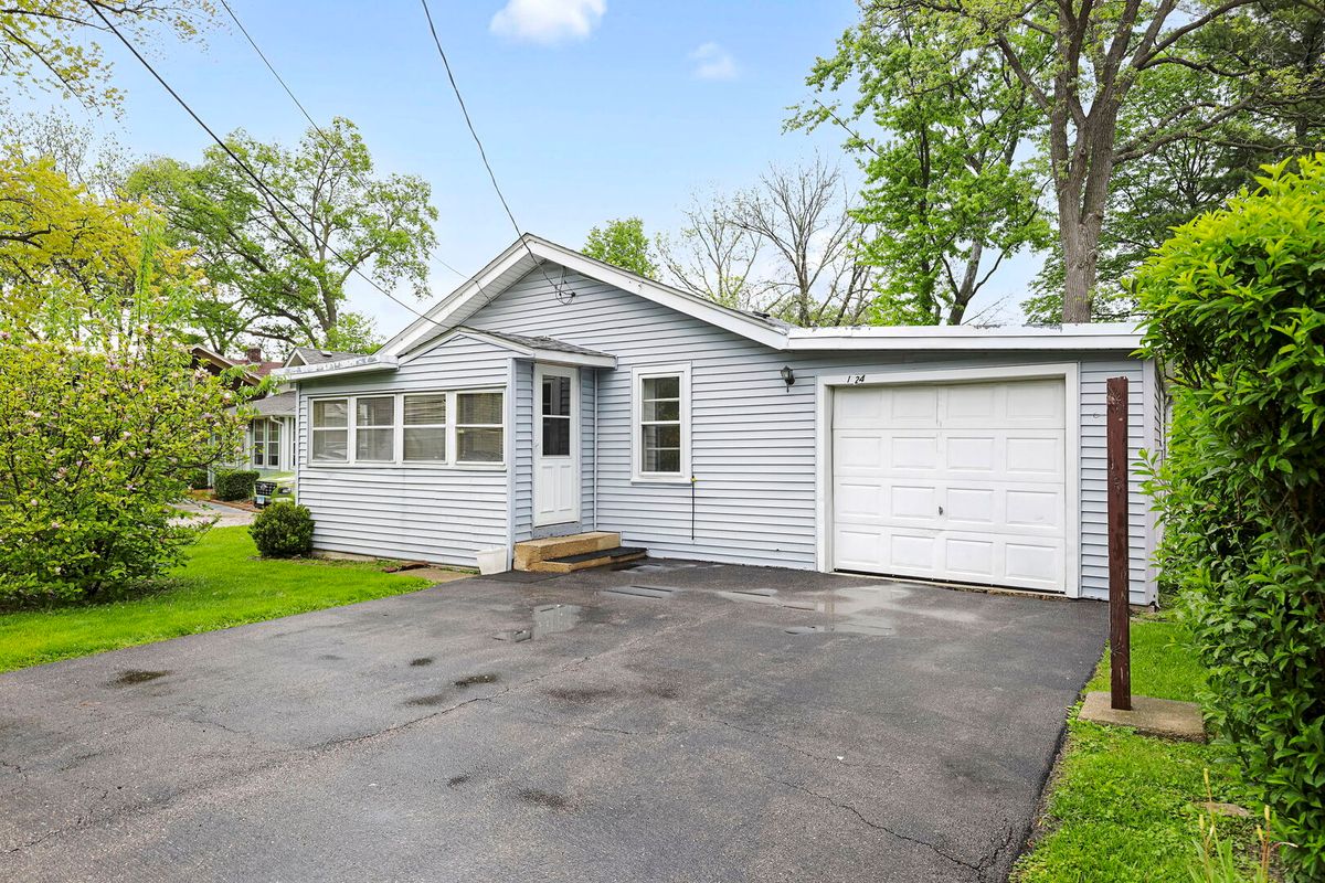 124 Keck Avenue, Montgomery, IL 60538