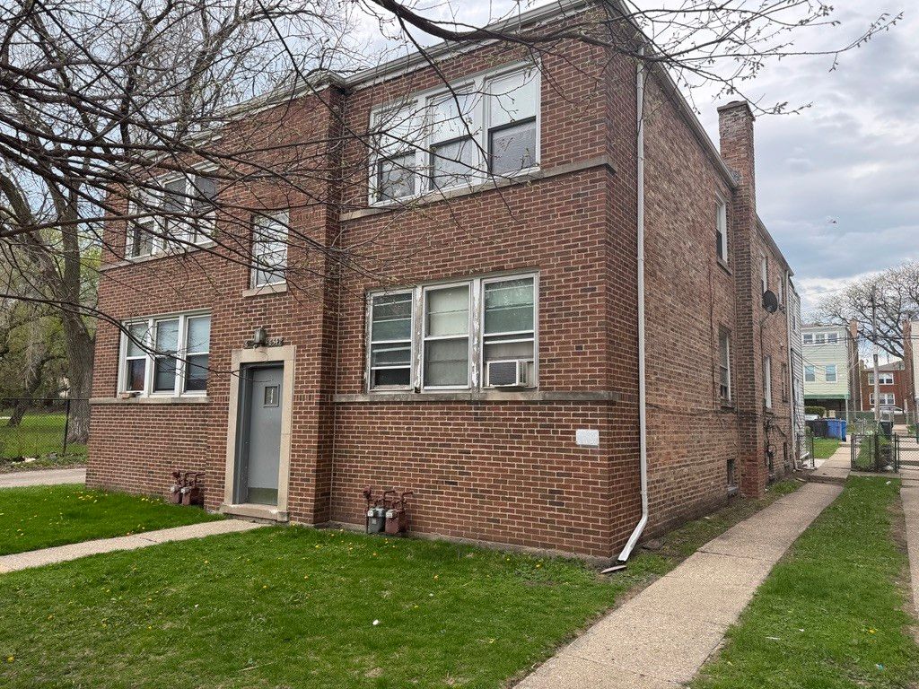 6541 Hoyne Avenue, Chicago, IL 60645