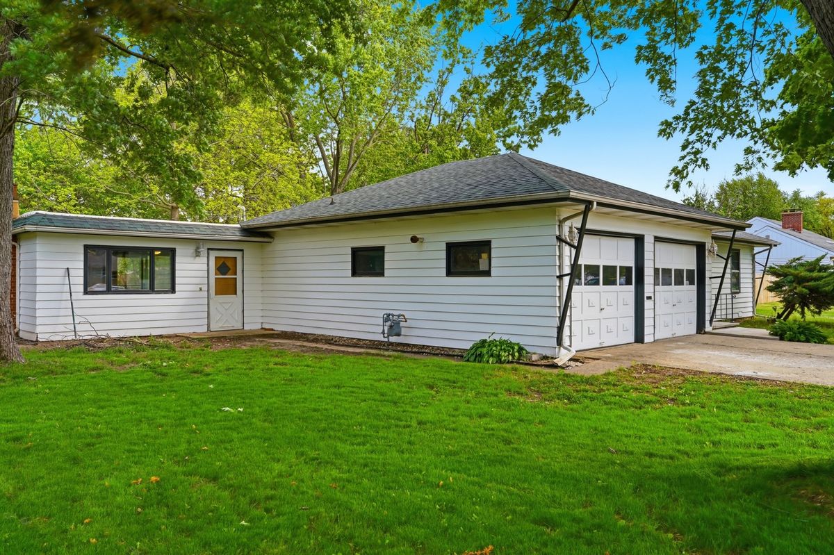 1001 Sunset Drive, Rock Falls, IL 61071