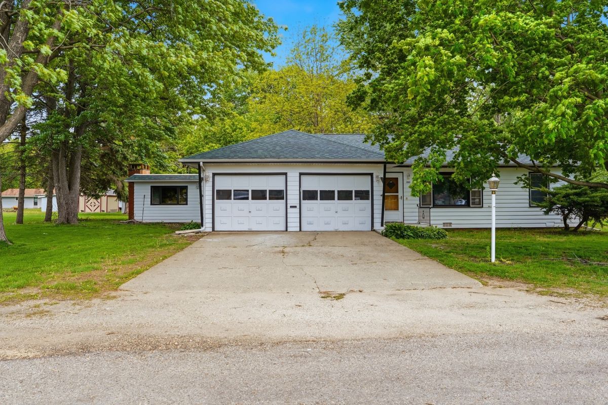 1001 Sunset Drive, Rock Falls, IL 61071