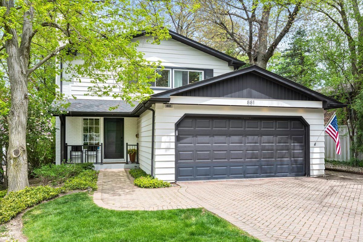881 Marion Avenue, Highland Park, IL 60035