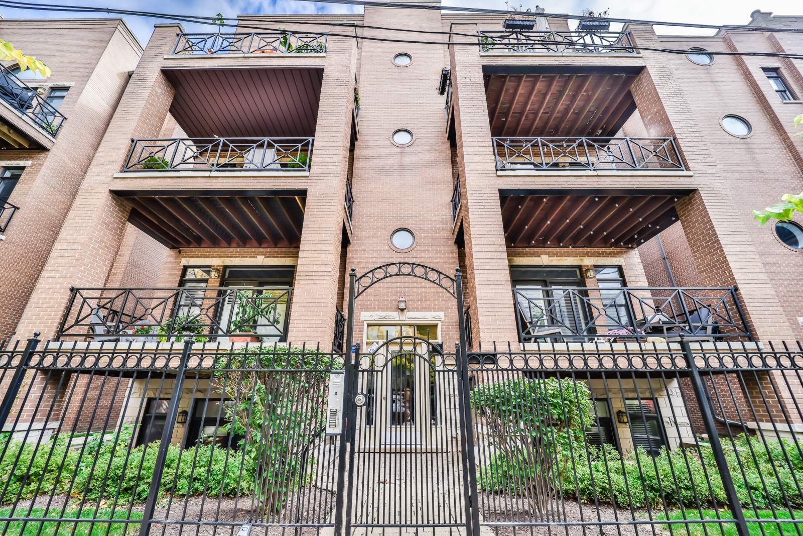 663 N Peoria Street #GN — Chicago, IL 60642