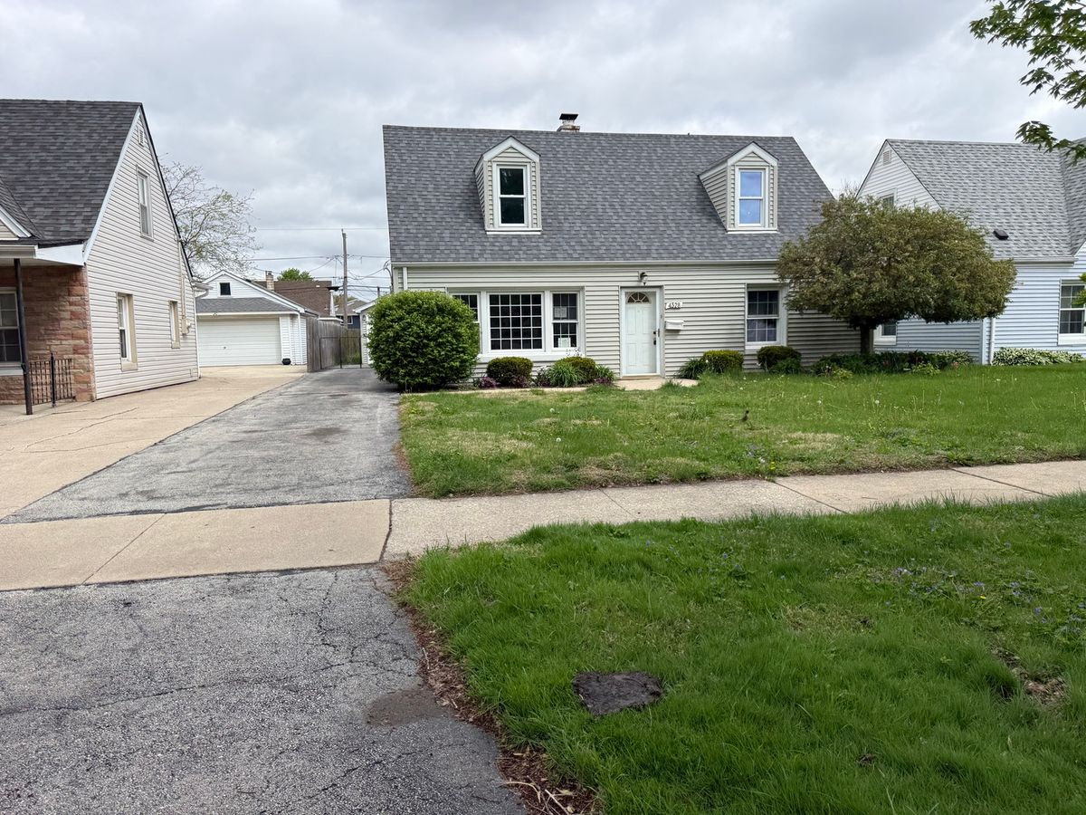 4328 99th Place, Oak Lawn, IL 60453