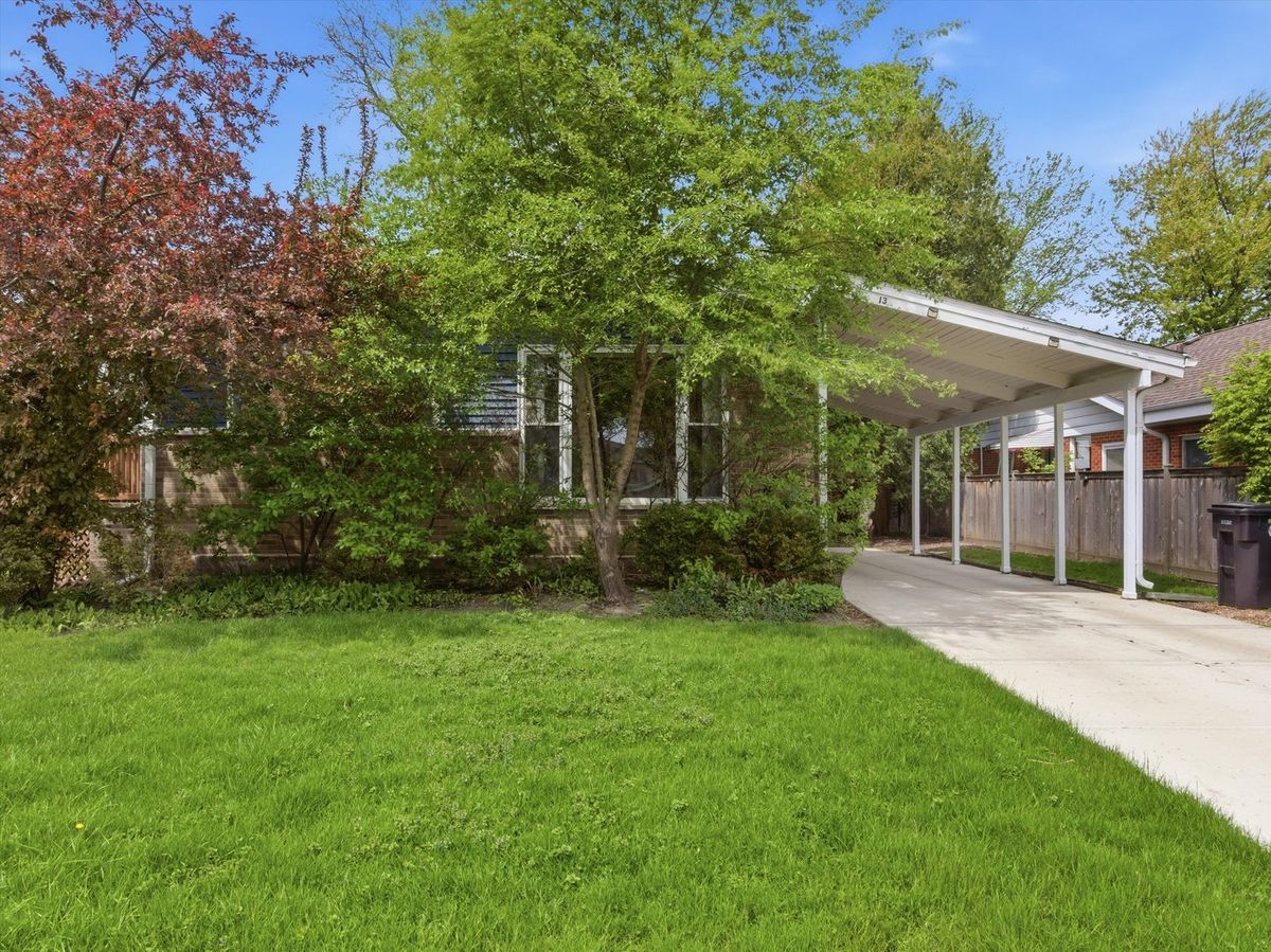 9138 Four Winds Way, Skokie, IL 60076