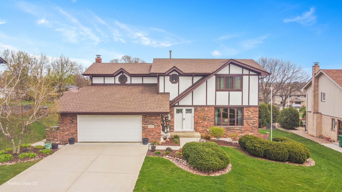 17203 Highwood Drive, Orland Park, IL 60467