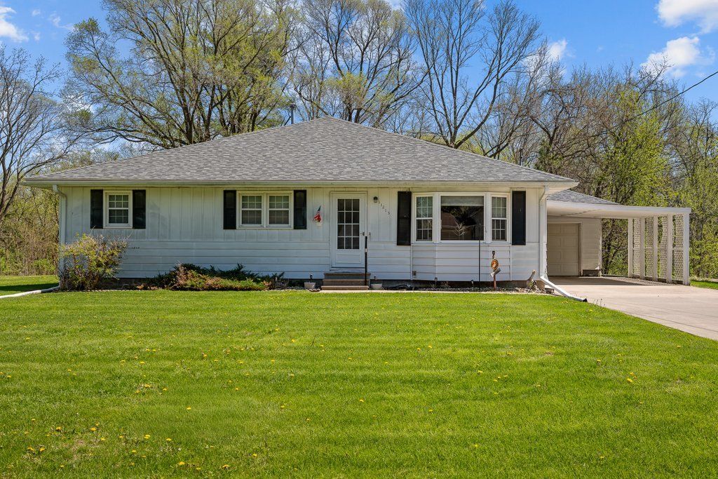 11213 22nd Street — Milan, IL 61264
