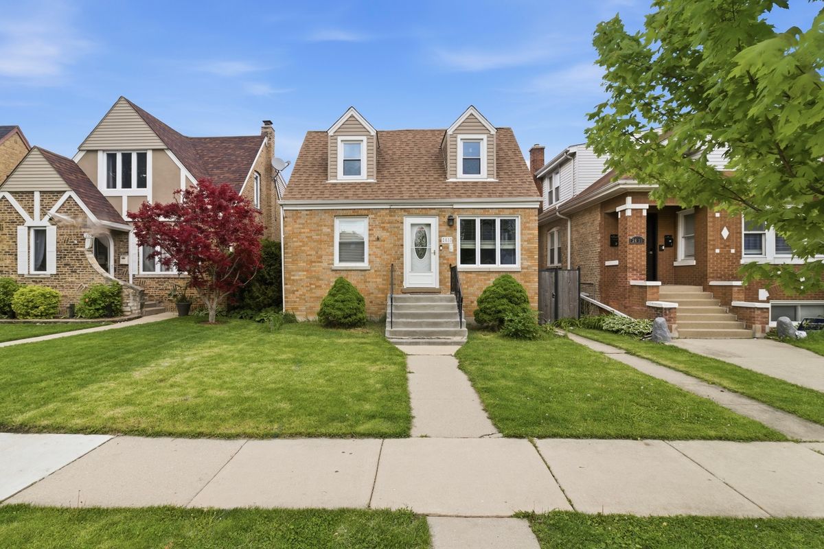 2633 Rhodes Avenue, River Grove, IL 60171