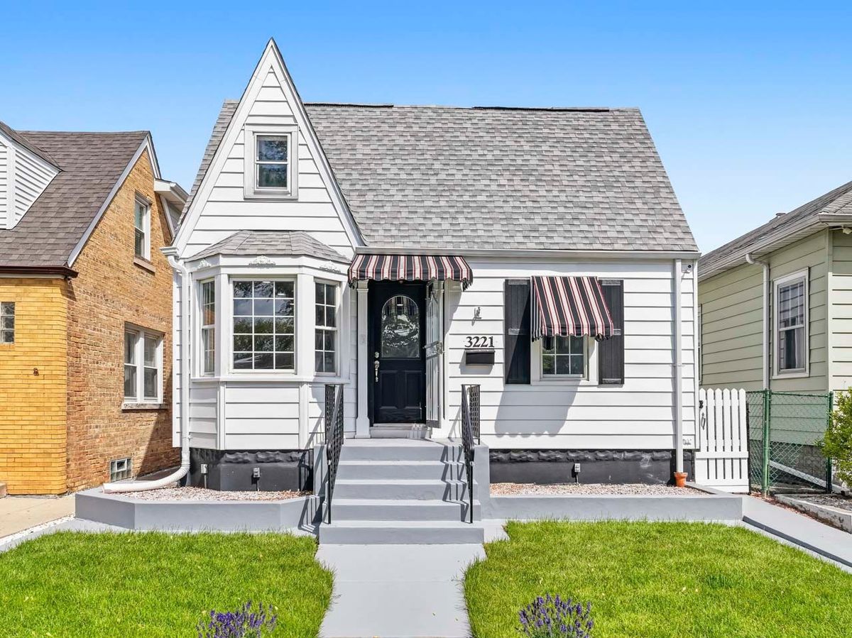 3221 Opal Avenue, Chicago, IL 60634