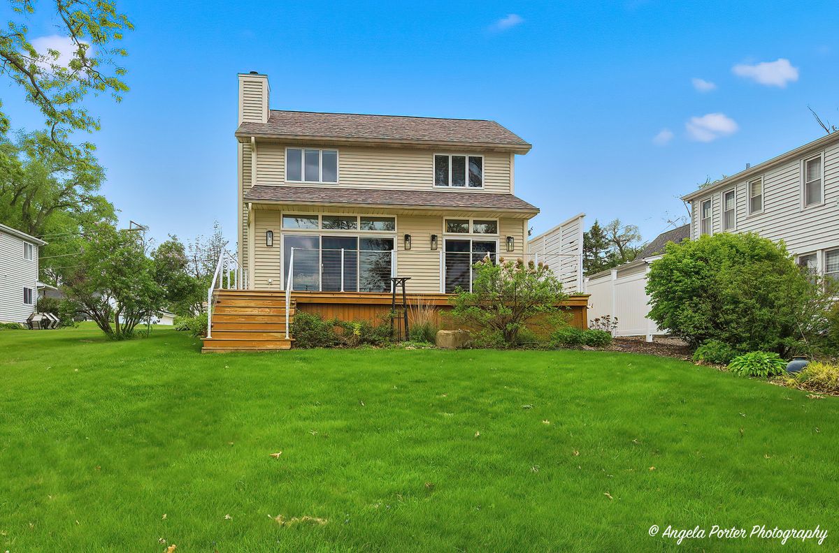 35166 Lake Shore Road, Ingleside, IL 60041