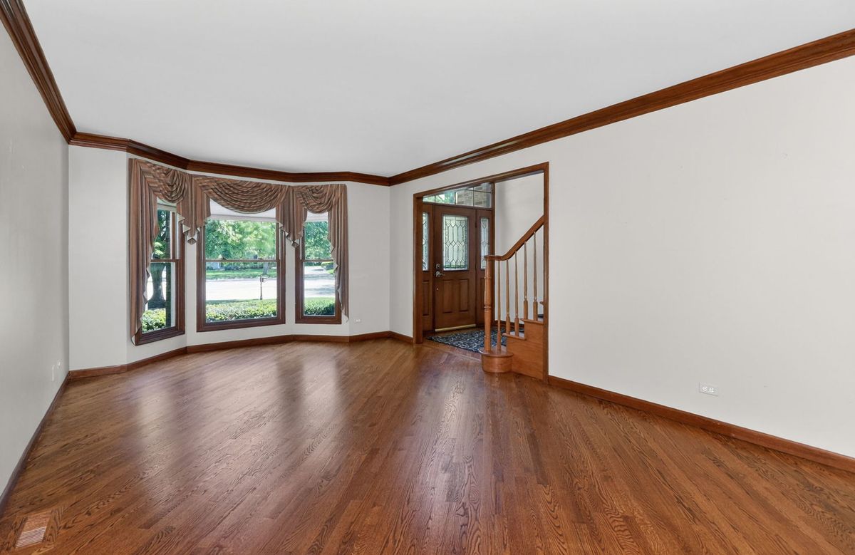 0N462 Arbor Court, Winfield, IL 60190