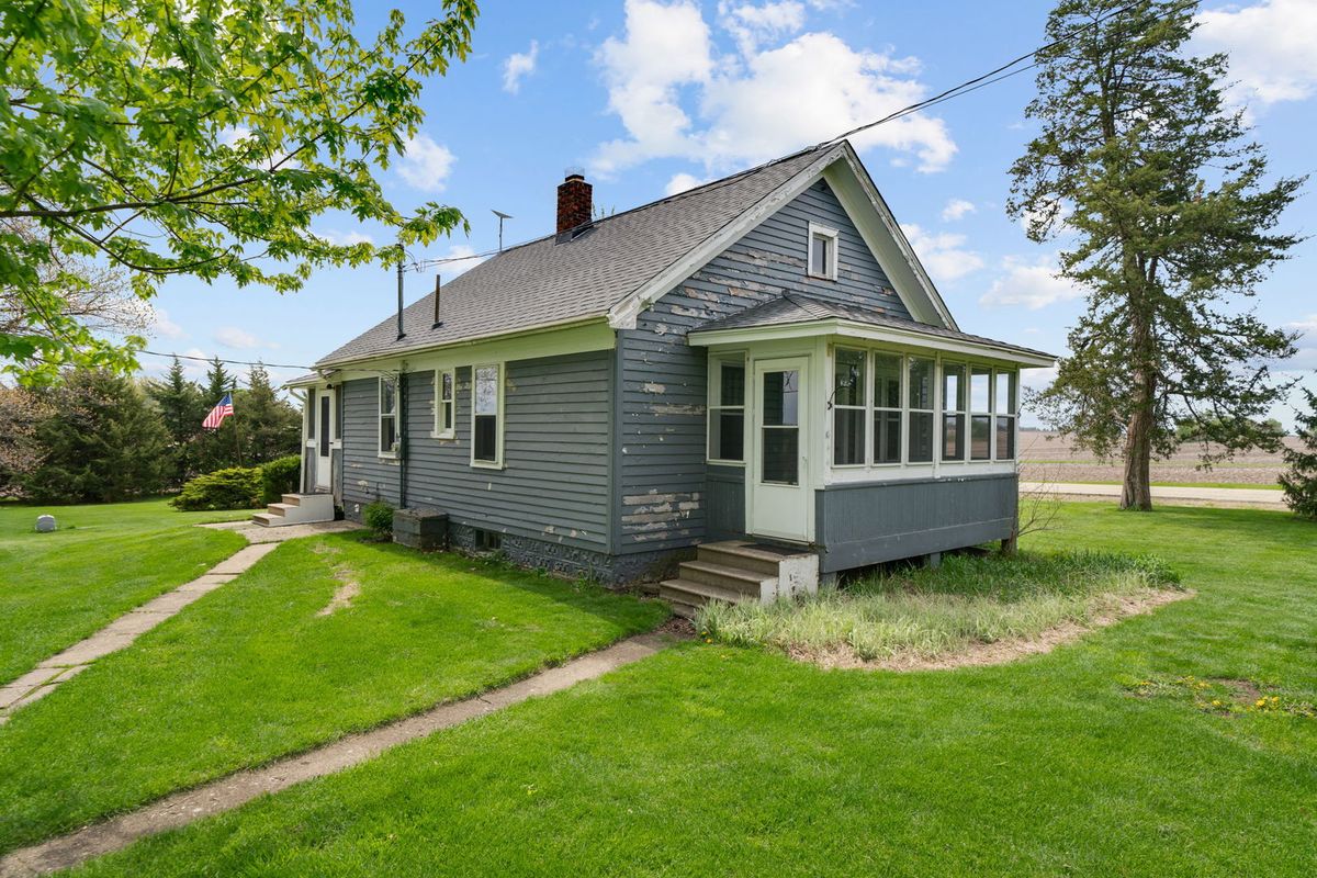 8162 S Perryville Road, Cherry Valley, IL 61016