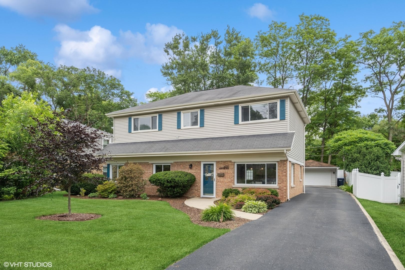 1620 Sawyer Avenue — Glen Ellyn, IL 60137