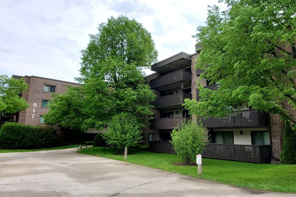 917 Vose Drive, Gurnee, IL 60031