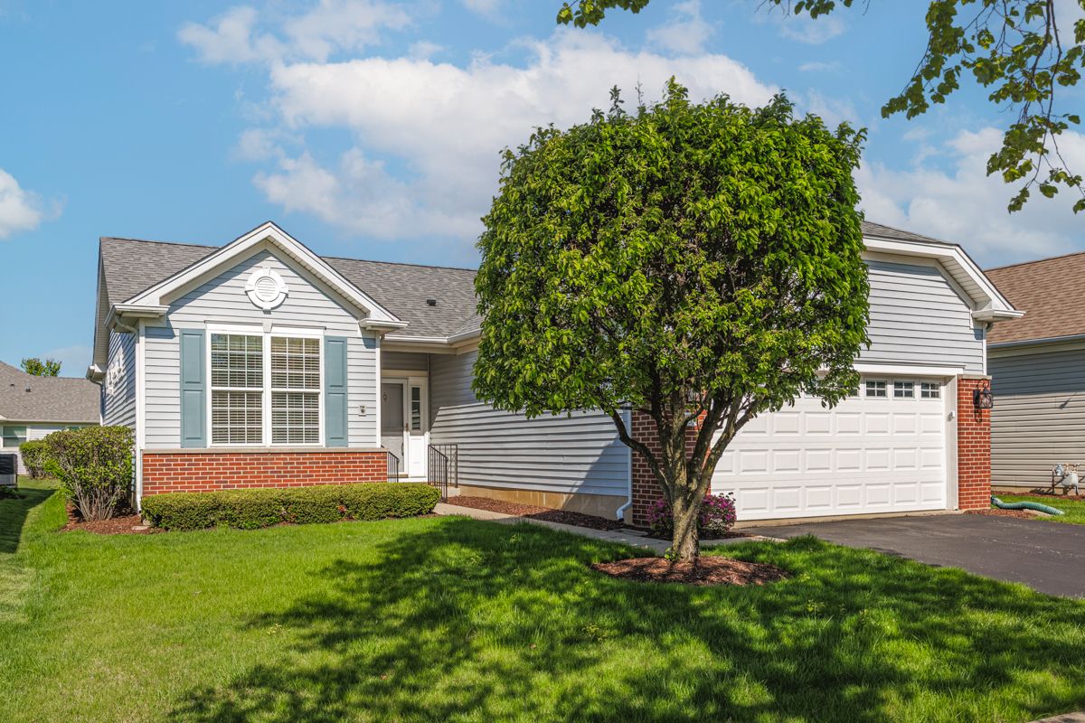 12333 Black Oak Trail, Huntley, IL 60142