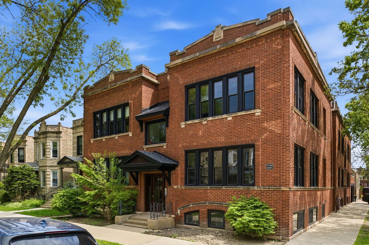 2918 Altgeld Street, Chicago, IL 60647