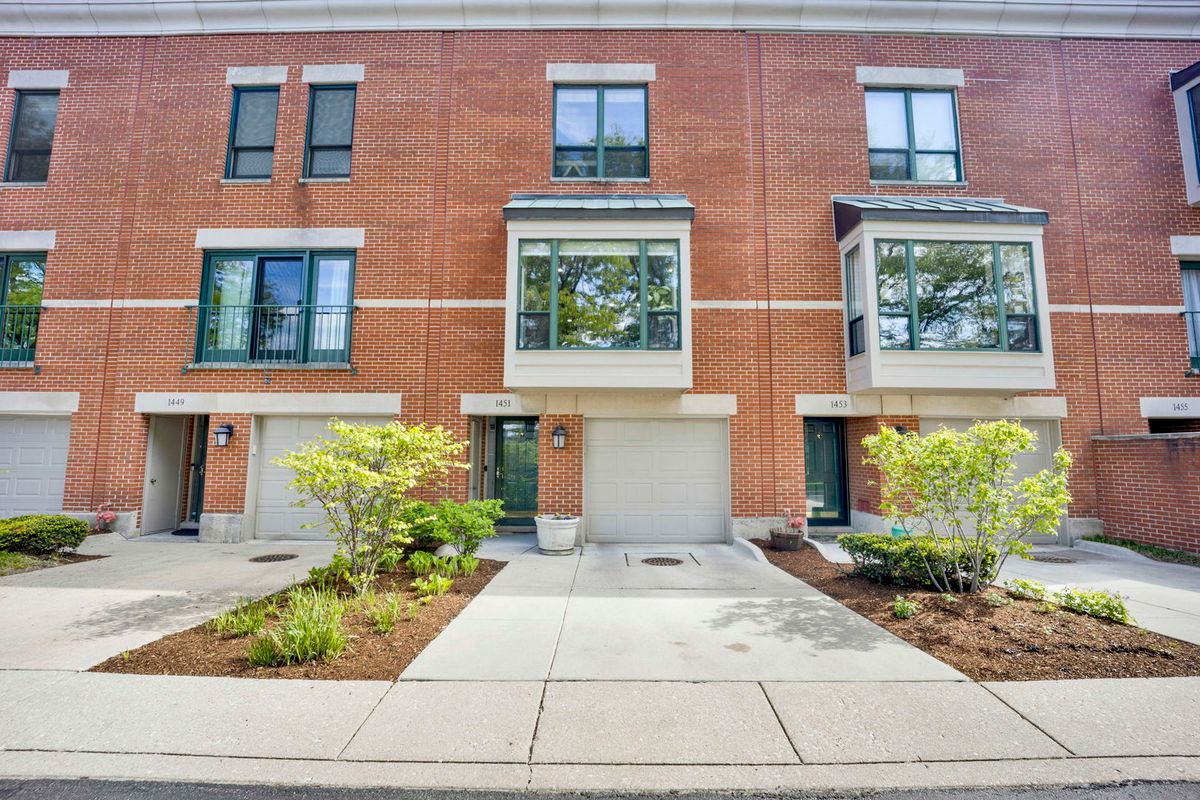 1451 Harrison Street, Chicago, IL 60607
