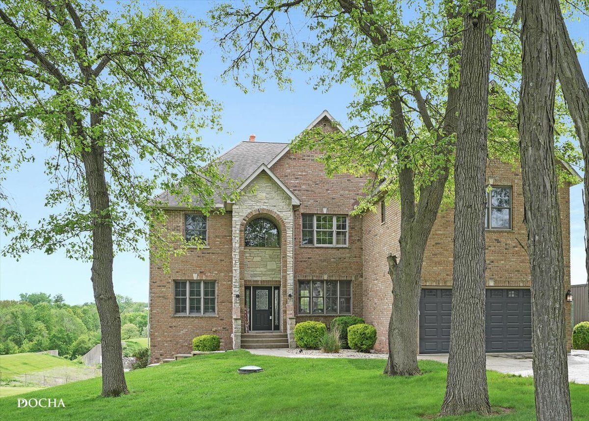 703 Glenda Court — Sandwich, IL 60548