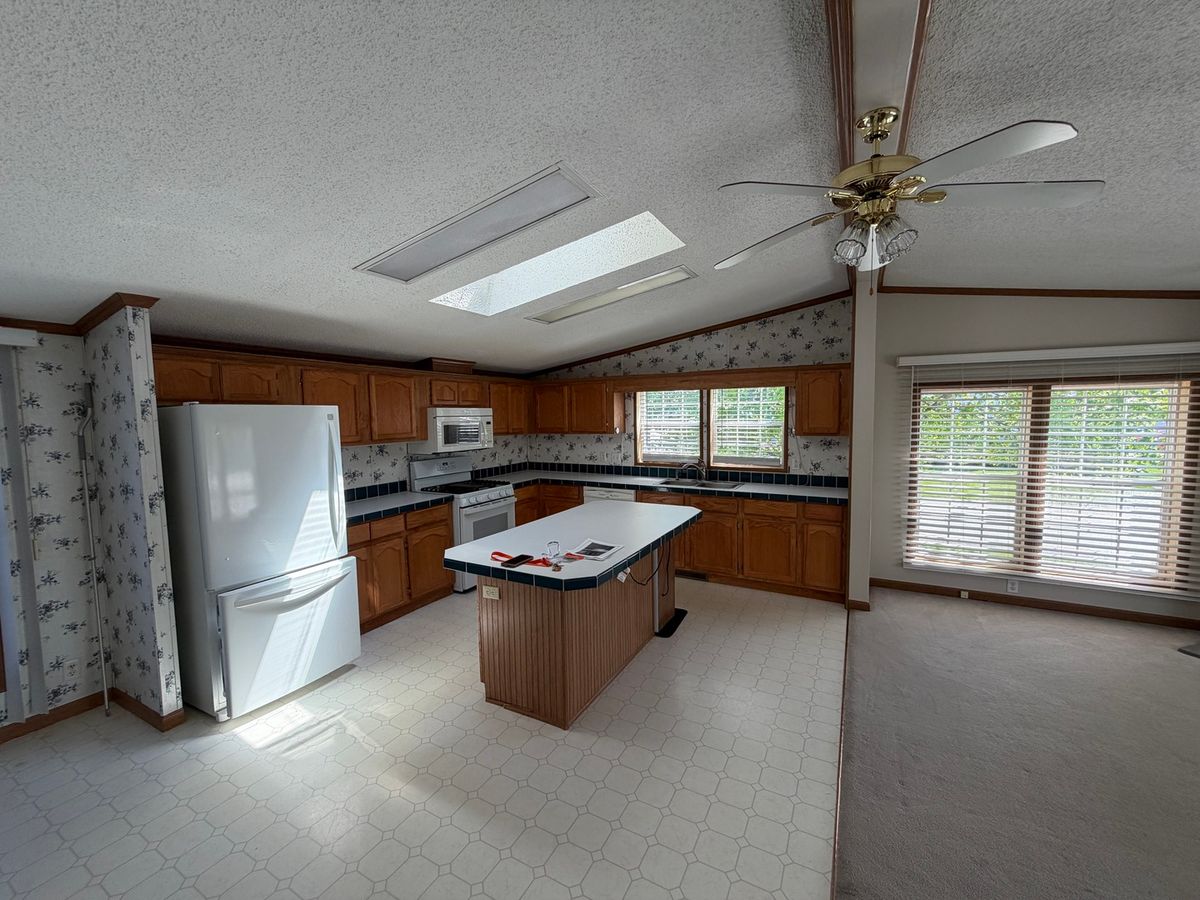 16 Oriole Lane, Beecher, IL 60401