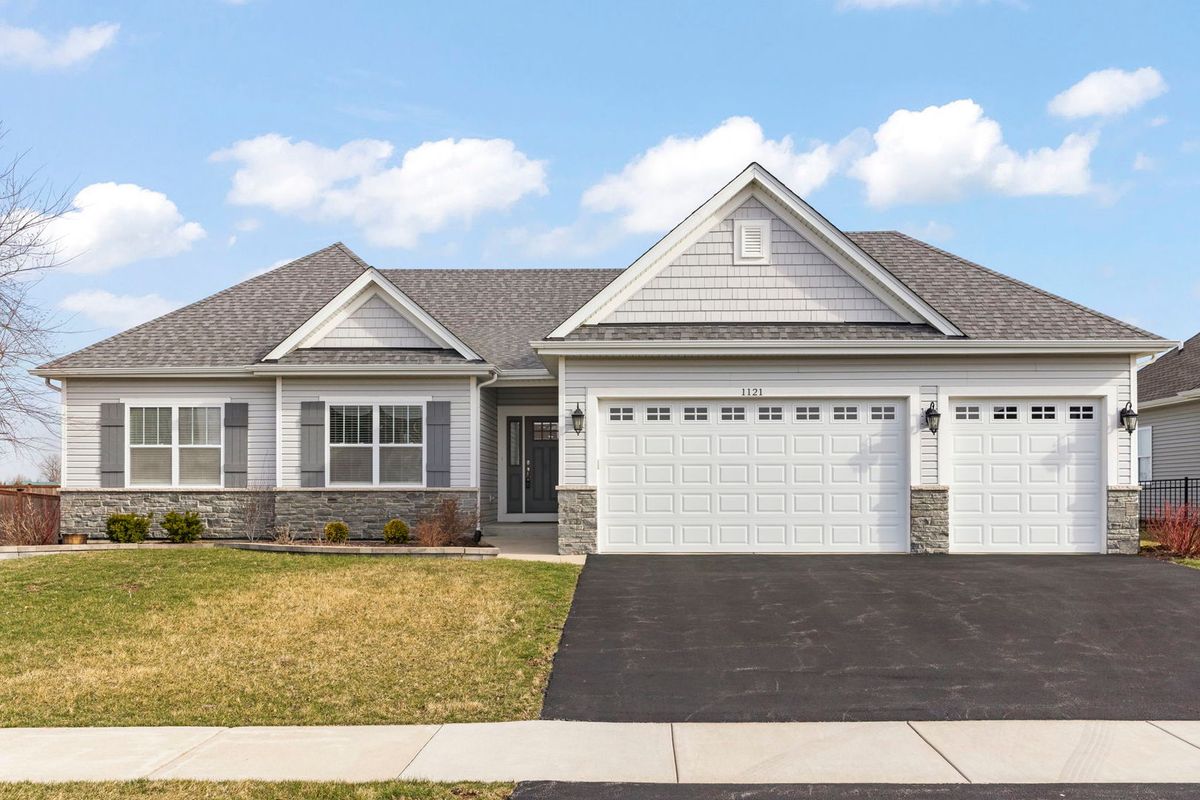 1121 Blackberry Shore Lane, Yorkville, IL 60560