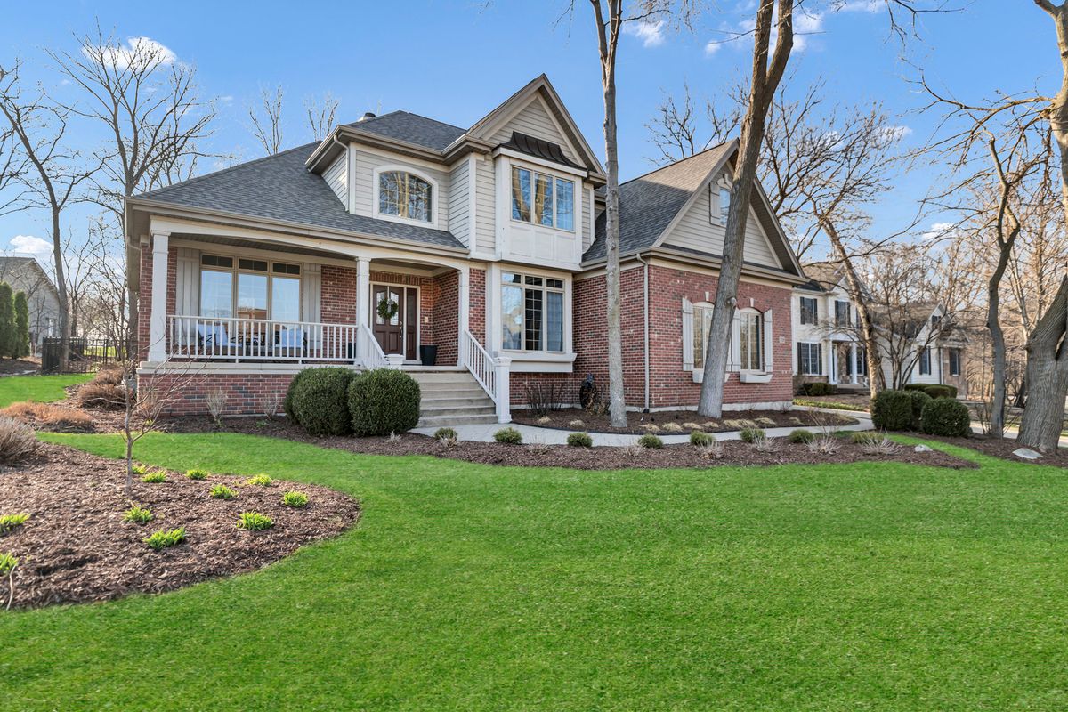 710 Reserve Court, South Elgin, IL 60177