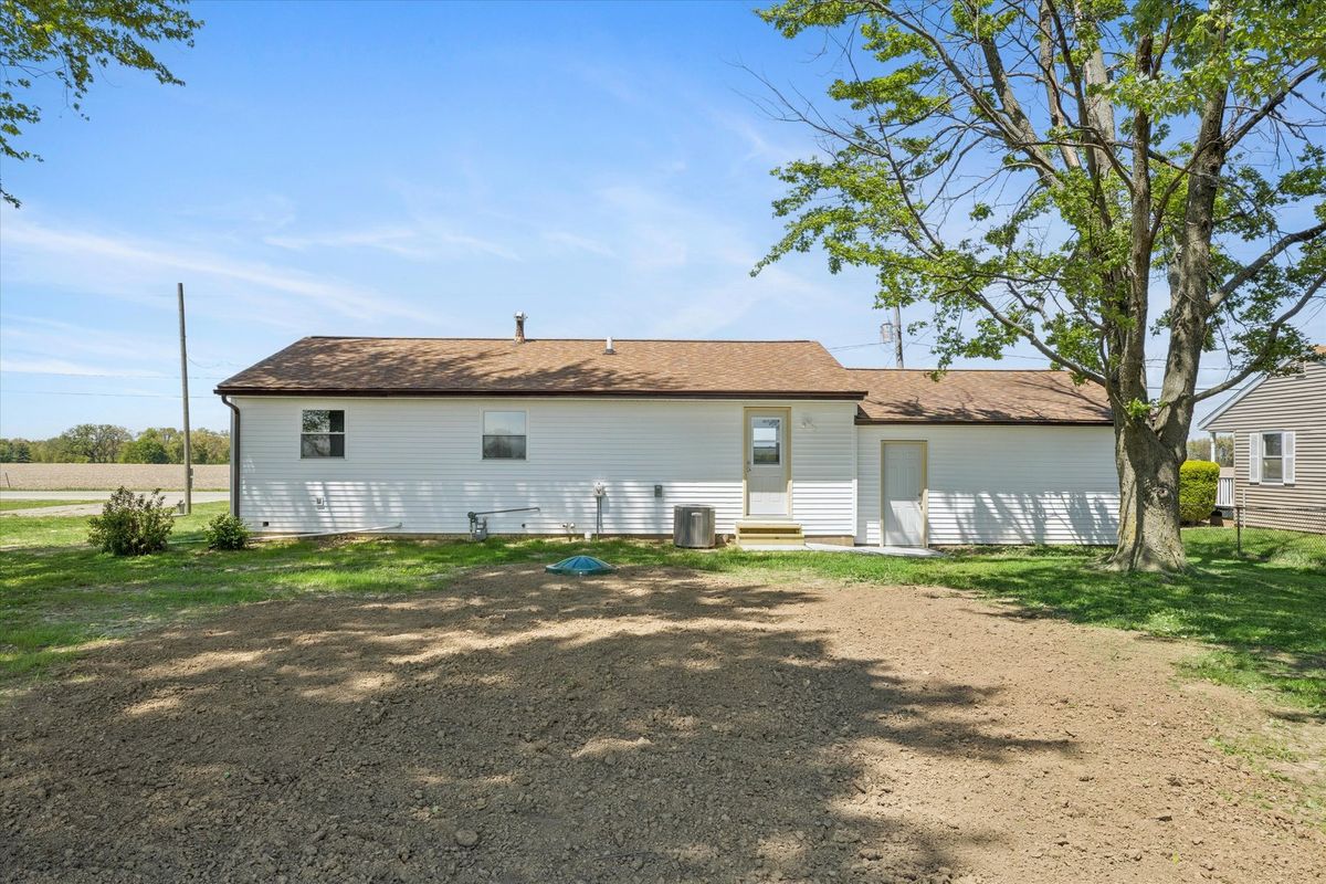 10167 Wolf Road, Geneseo, IL 61254