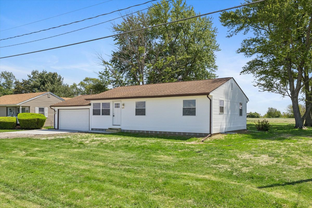 10167 Wolf Road, Geneseo, IL 61254