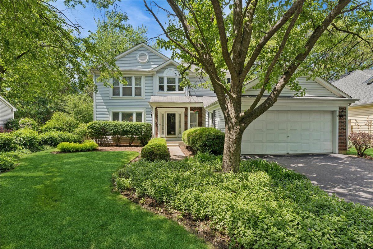 72 Julie Lane — Vernon Hills, IL 60061