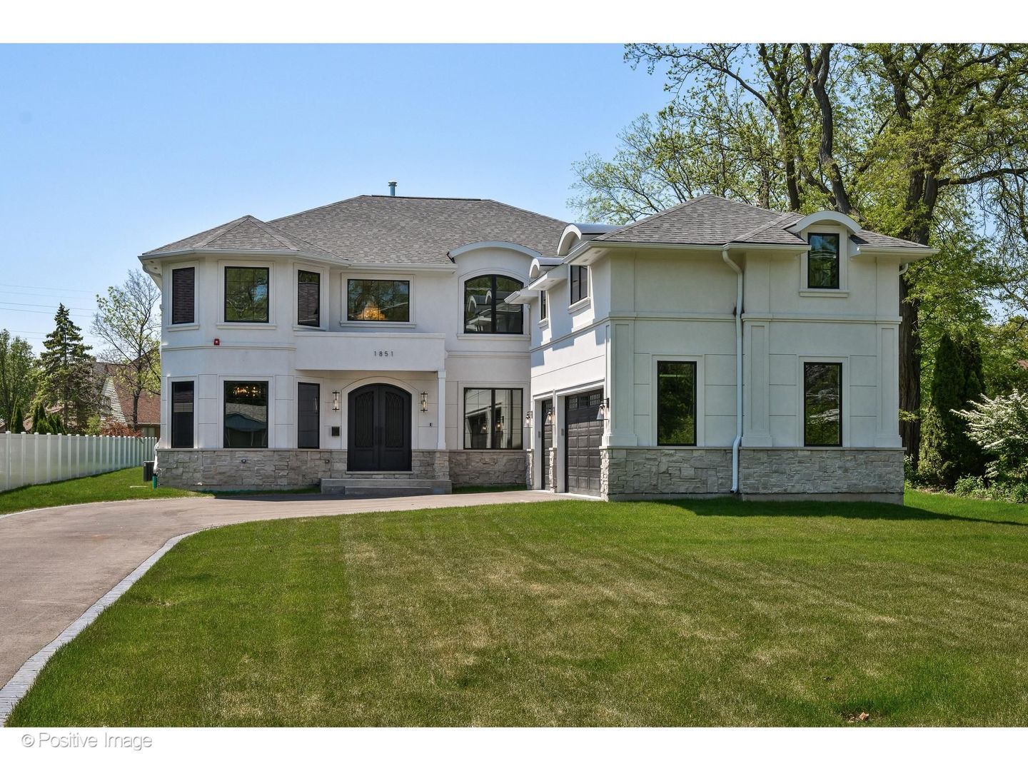 1851 Oakwood Road — Northbrook, IL 60062
