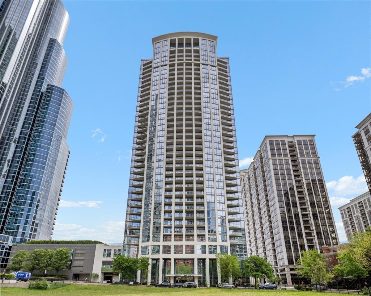 1235 Prairie Avenue, Chicago, IL 60605