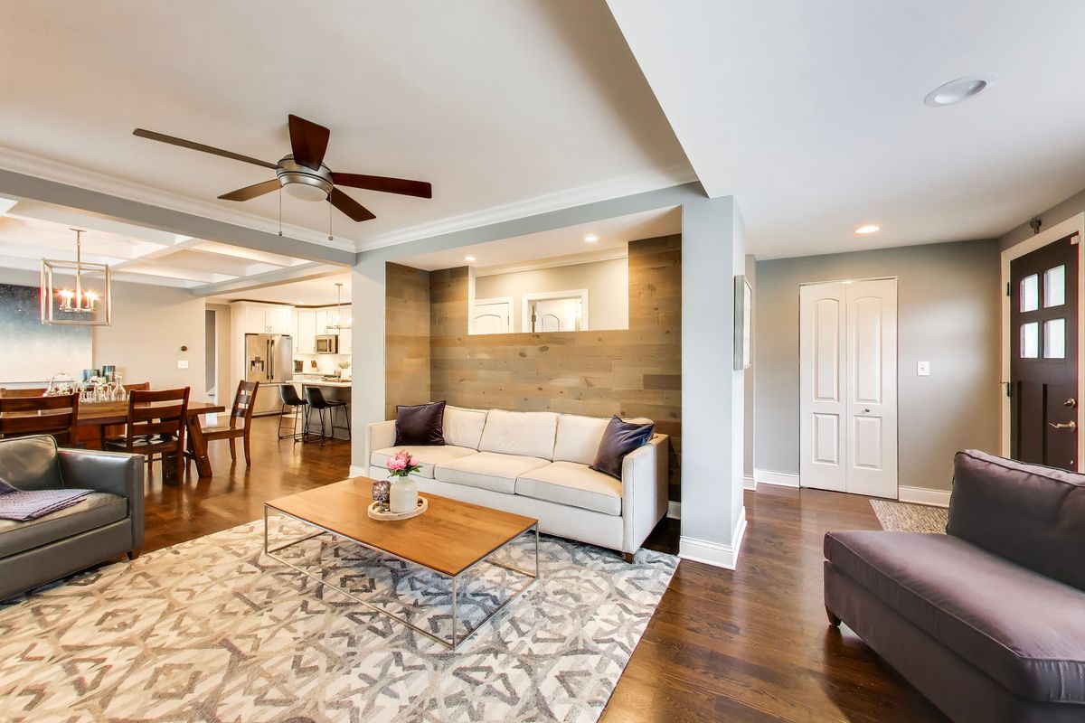 3201 Highland Avenue, Berwyn, IL 60402