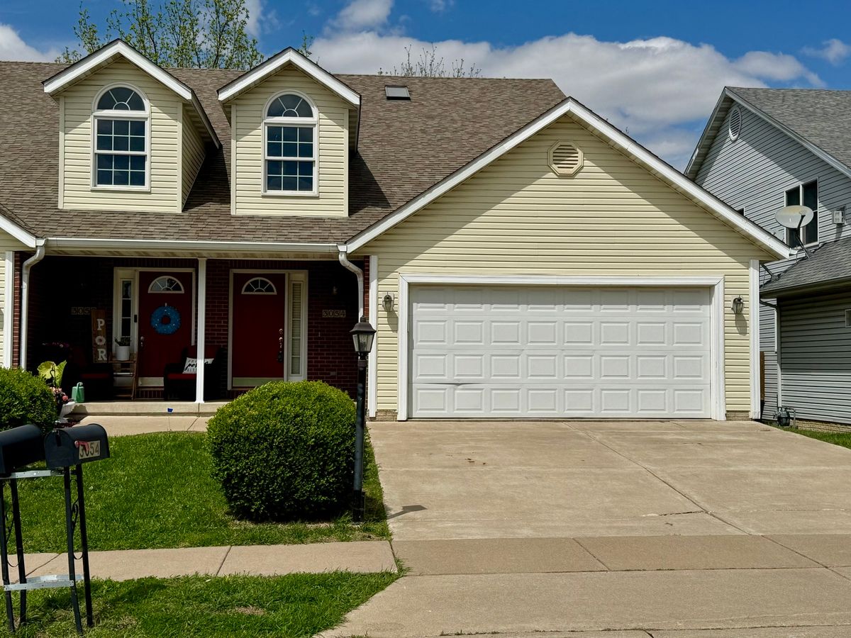 3054 CHERRYWOOD Drive #3054, Bettendorf, IA 52722