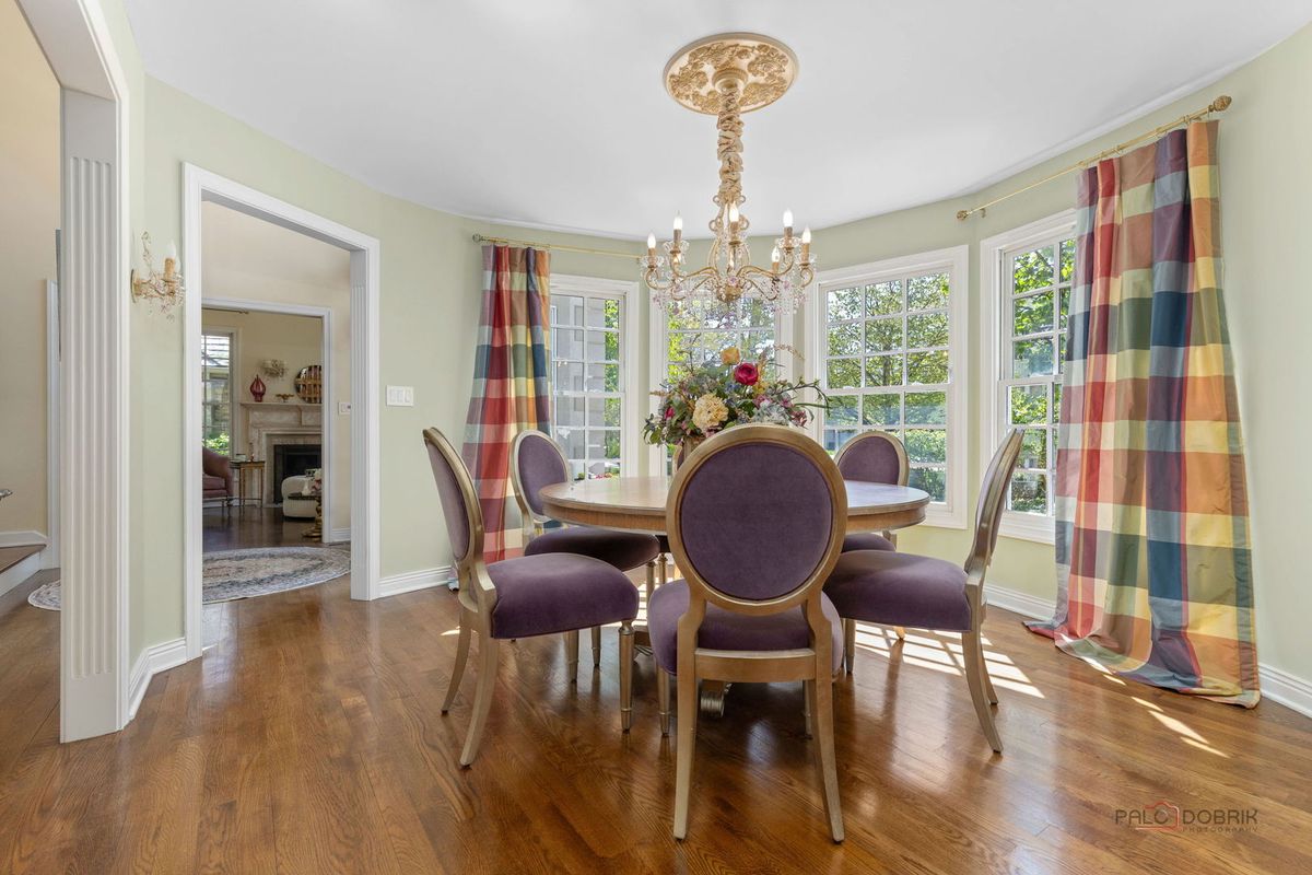 1730 Yale Court, Lake Forest, IL 60045