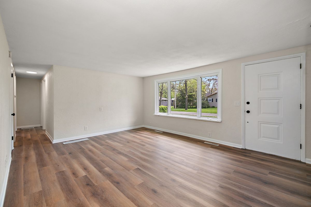 988 Spruce Lane, St. Anne, IL 60964