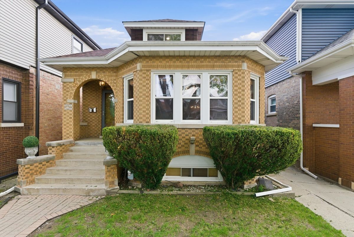 5411 Byron Street, Chicago, IL 60641