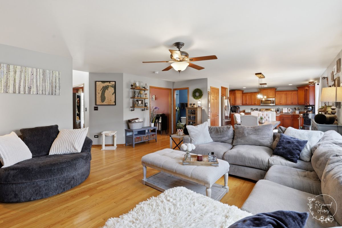 4974 W Cardinal Court, Monee, IL 60449