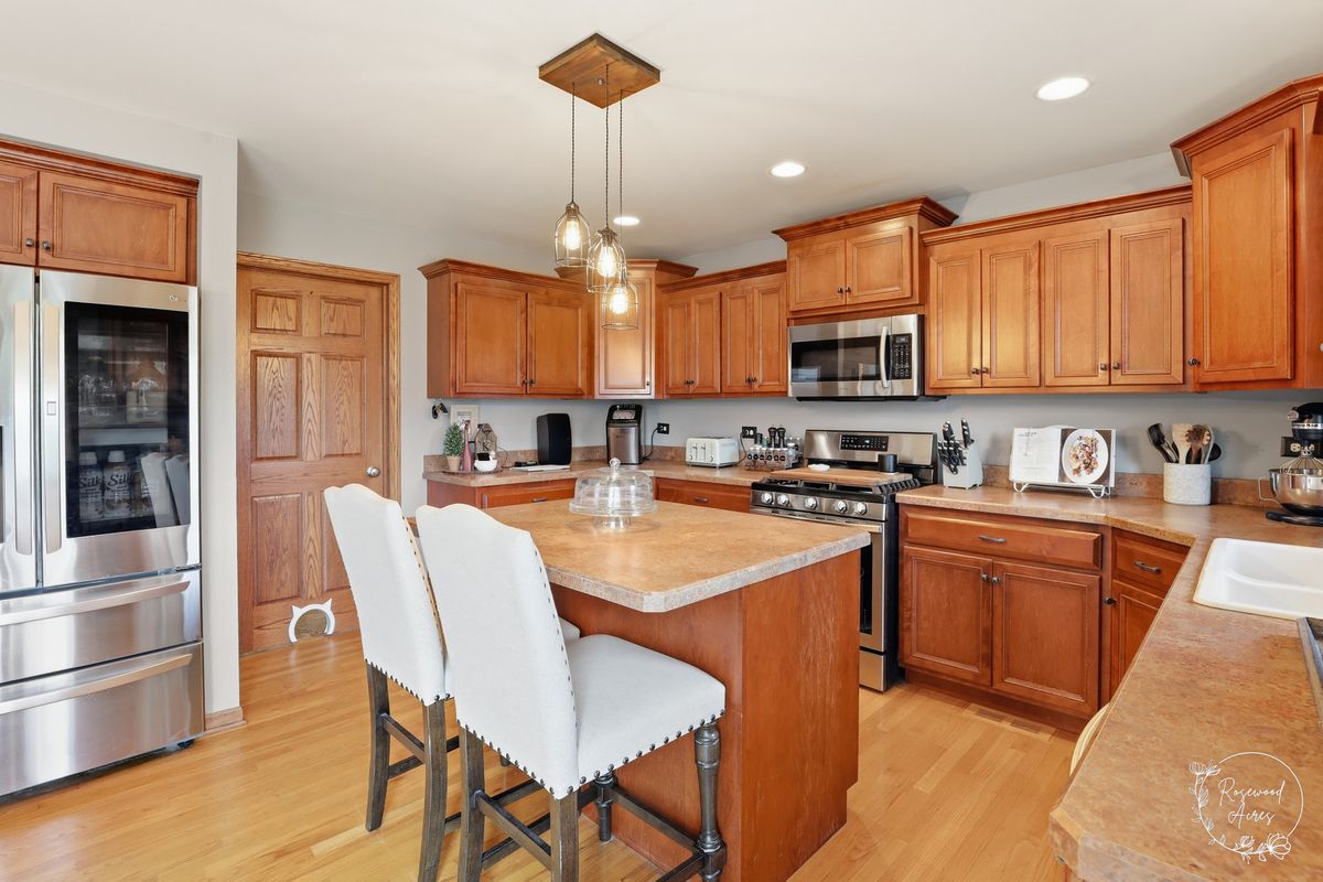 4974 W Cardinal Court, Monee, IL 60449